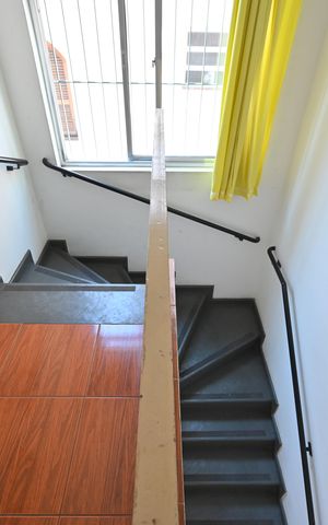 Casa à venda com 200m², 3 quartos e 4 vagasEscadas