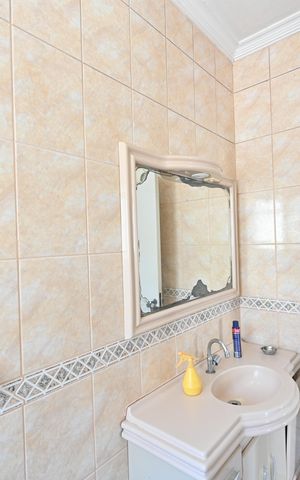 Casa à venda com 200m², 3 quartos e 4 vagasBanheiro Social