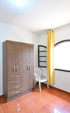 Casa à venda com 200m², 3 quartos e 4 vagasSuíte