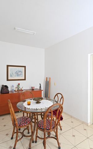 Casa à venda com 200m², 3 quartos e 4 vagasSala