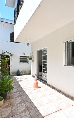 Casa à venda com 200m², 3 quartos e 4 vagasGaragem
