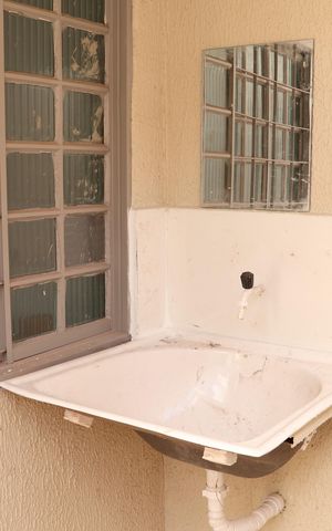 Casa para alugar com 45m², 1 quarto e 1 vagaÁrea de Serviço