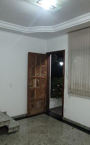 Casa à venda com 85m², 2 quartos e 2 vagas
