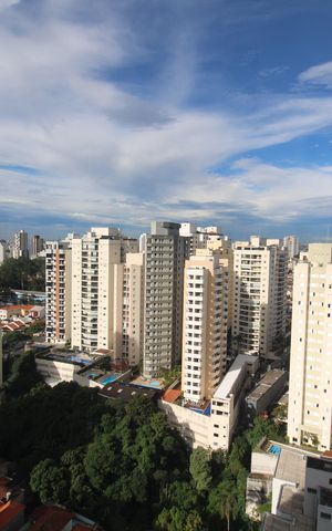 Apartamento à venda com 140m², 3 quartos e 3 vagasQuarto 3 - Varanda