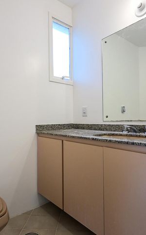 Apartamento à venda com 350m², 4 quartos e 5 vagasBanheiro da Suíte  3
