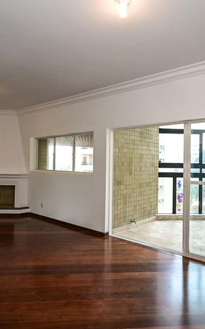 Apartamento à venda com 350m², 4 quartos e 5 vagasSala