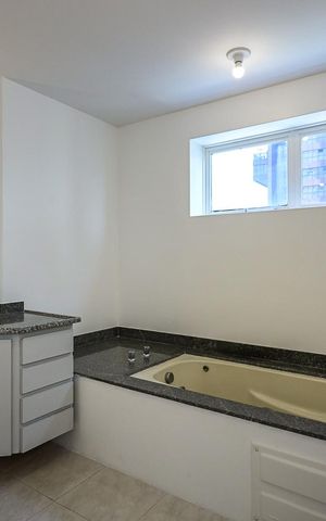 Apartamento à venda com 350m², 4 quartos e 5 vagasBanheiro Suíte  4