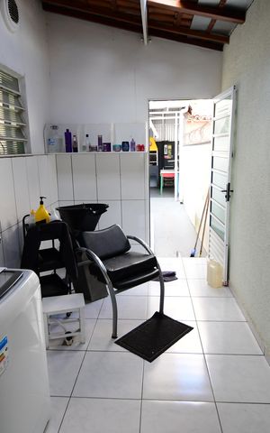 Casa à venda com 150m², 3 quartos e 2 vagasÁrea de Serviço