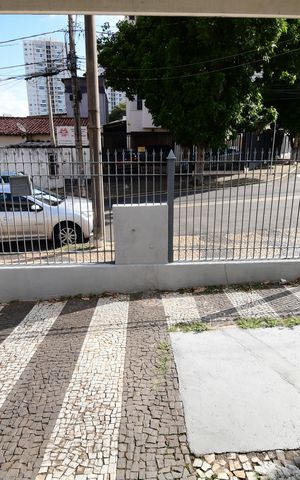 Casa à venda com 150m², 3 quartos e 2 vagasSala 1 - Vista