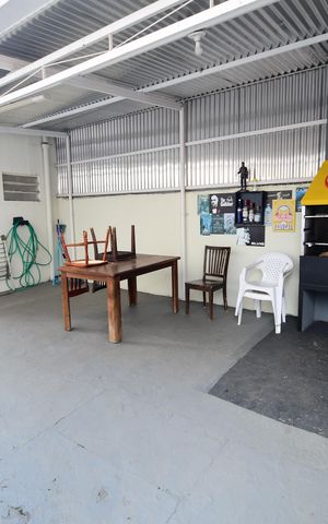 Casa à venda com 150m², 3 quartos e 2 vagasEspaço Gourmet
