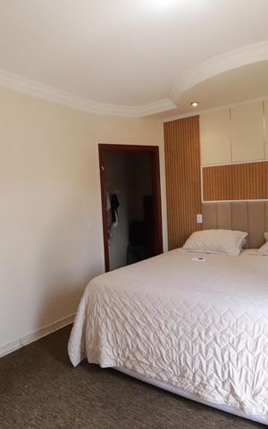 Casa para alugar com 250m², 4 quartos e 3 vagasSuíte
