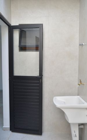 Casa à venda com 130m², 2 quartos e 4 vagasÁrea de Serviço