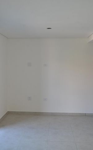 Casa à venda com 130m², 2 quartos e 4 vagasSala
