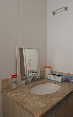 Apartamento à venda com 166m², 4 quartos e 2 vagasBanheiro da suíte 4