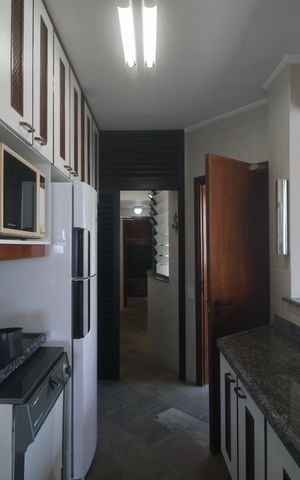 Apartamento para alugar com 280m², 4 quartos e 2 vagas Apartamento para alugar com 280m², 4 quartos e 2 vagasCozinha