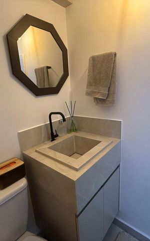 Casa à venda com 64m², 2 quartos e 1 vaga Casa à venda com 64m², 2 quartos e 1 vagaBanheiro