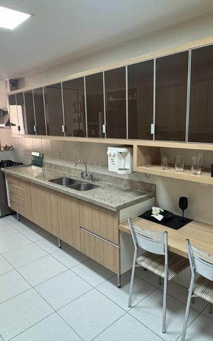 Apartamento à venda com 143m², 3 quartos e 3 vagas Apartamento à venda com 143m², 3 quartos e 3 vagasCozinha