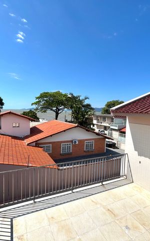 Casa para alugar com 374m², 6 quartos e 6 vagas Casa para alugar com 374m², 6 quartos e 6 vagasÁrea externa