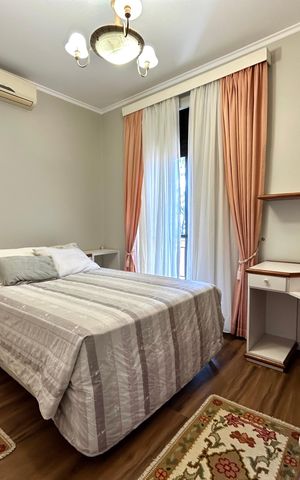 Casa para alugar com 374m², 6 quartos e 6 vagas Casa para alugar com 374m², 6 quartos e 6 vagasQuarto 5