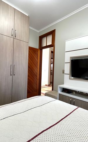 Casa para alugar com 374m², 6 quartos e 6 vagas Casa para alugar com 374m², 6 quartos e 6 vagasQuarto 3