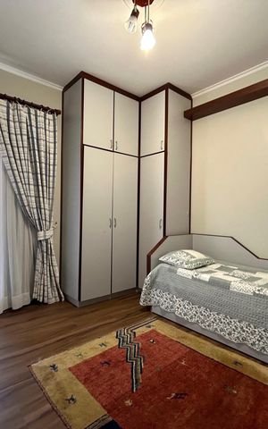 Casa para alugar com 374m², 6 quartos e 6 vagas Casa para alugar com 374m², 6 quartos e 6 vagasQuarto 4