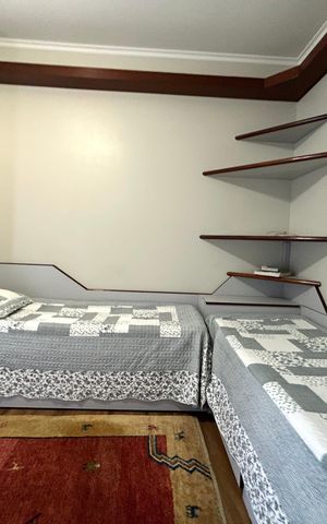 Casa para alugar com 374m², 6 quartos e 6 vagas Casa para alugar com 374m², 6 quartos e 6 vagasQuarto 4