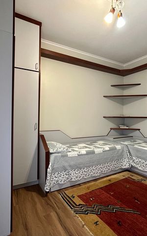 Casa para alugar com 374m², 6 quartos e 6 vagas Casa para alugar com 374m², 6 quartos e 6 vagasQuarto 4