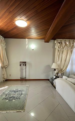 Casa para alugar com 374m², 6 quartos e 6 vagas Casa para alugar com 374m², 6 quartos e 6 vagasSala 1