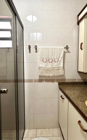 Casa para alugar com 374m², 6 quartos e 6 vagas Casa para alugar com 374m², 6 quartos e 6 vagasBanheiro 2