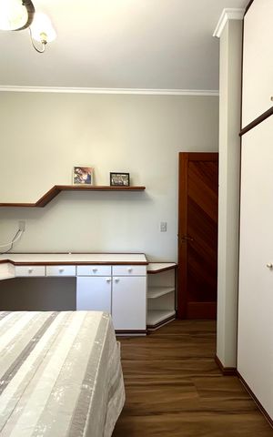 Casa para alugar com 374m², 6 quartos e 6 vagas Casa para alugar com 374m², 6 quartos e 6 vagasQuarto 5