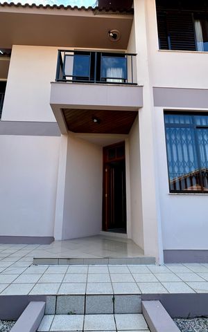 Casa para alugar com 374m², 6 quartos e 6 vagas Casa para alugar com 374m², 6 quartos e 6 vagasHall de entrada