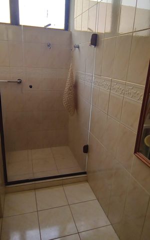 Apartamento à venda com 135m², 2 quartos e sem vaga Apartamento à venda com 135m², 2 quartos e sem vagaBanheiro