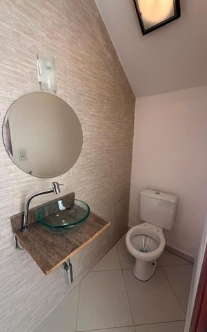 Casa de condomínio para alugar com 100m², 2 quartos e 2 vagas Casa de condomínio para alugar com 100m², 2 quartos e 2 vagasBanheiro