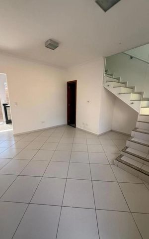 Casa de condomínio para alugar com 100m², 2 quartos e 2 vagas Casa de condomínio para alugar com 100m², 2 quartos e 2 vagasSala
