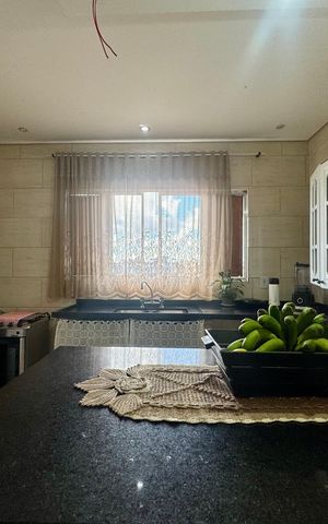 Casa para alugar com 180m², 3 quartos e 1 vaga Casa para alugar com 180m², 3 quartos e 1 vagaCozinha