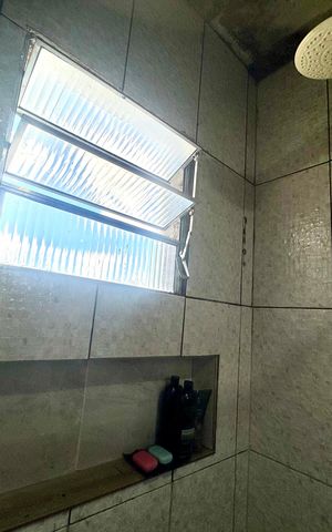 Casa para alugar com 180m², 3 quartos e 1 vaga Casa para alugar com 180m², 3 quartos e 1 vagaBanheiro