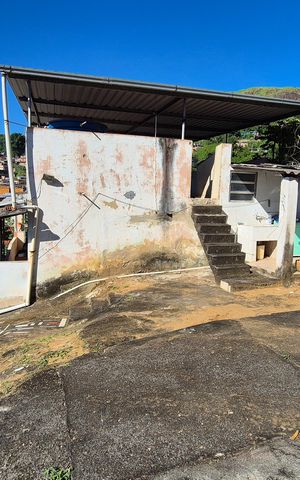 Casa à venda com 67m², 2 quartos e sem vagaTerreno nos fundos 
