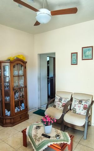 Casa à venda com 67m², 2 quartos e sem vagaSala