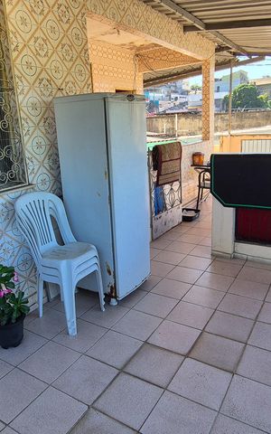 Casa à venda com 67m², 2 quartos e sem vagaÁrea comum e varanda