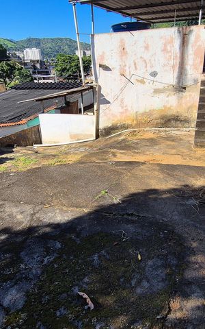 Casa à venda com 67m², 2 quartos e sem vagaTerreno nos fundos 