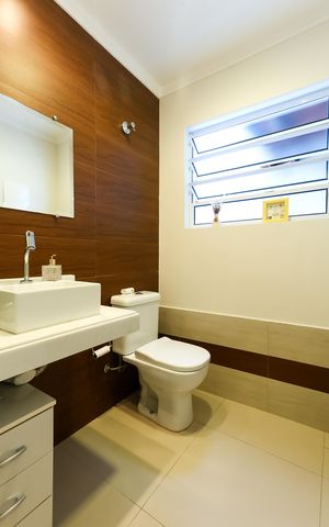 Casa de condomínio à venda com 220m², 4 quartos e 2 vagas Casa de condomínio à venda com 220m², 4 quartos e 2 vagaslavabo