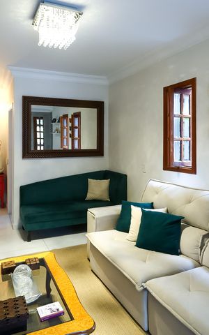 Casa de condomínio à venda com 220m², 4 quartos e 2 vagas Casa de condomínio à venda com 220m², 4 quartos e 2 vagasSala