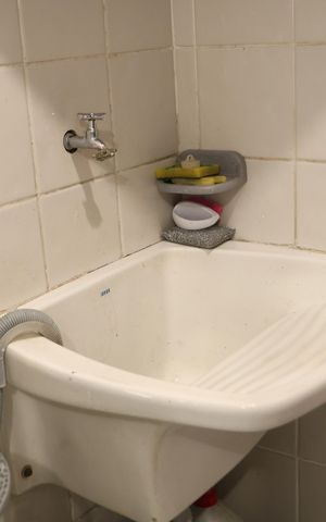 Casa de condomínio à venda com 220m², 4 quartos e 2 vagas Casa de condomínio à venda com 220m², 4 quartos e 2 vagasÁrea de Serviço