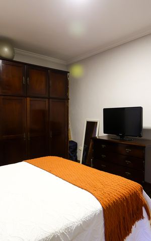 Casa de condomínio à venda com 220m², 4 quartos e 2 vagas Casa de condomínio à venda com 220m², 4 quartos e 2 vagasquarto 1