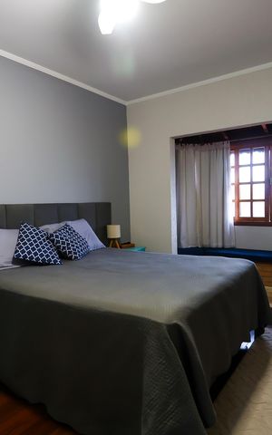 Casa de condomínio à venda com 220m², 4 quartos e 2 vagas Casa de condomínio à venda com 220m², 4 quartos e 2 vagas Suíte