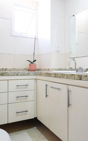 Apartamento à venda com 188m², 3 quartos e 2 vagasBanheiro da suíte