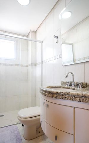 Apartamento à venda com 188m², 3 quartos e 2 vagasBanheiro social