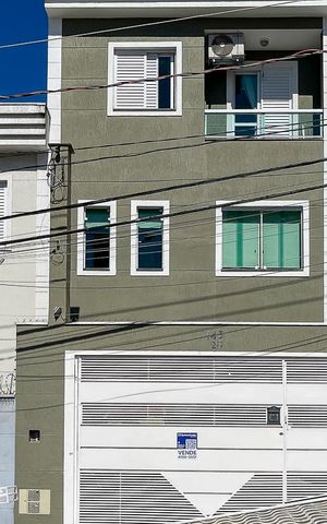Casa à venda com 123m², 3 quartos e 2 vagasFachada + plaquinha