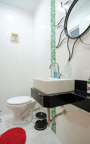 Casa à venda com 123m², 3 quartos e 2 vagasLavabo