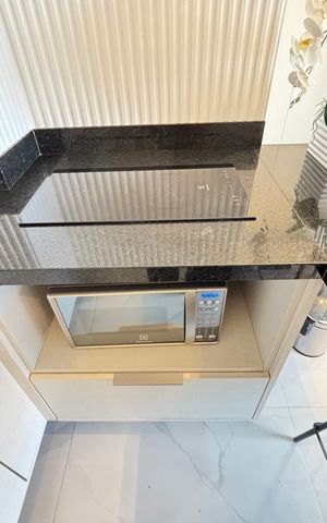Studio à venda com 77m², 1 quarto e 1 vaga Studio à venda com 77m², 1 quarto e 1 vagaStudio